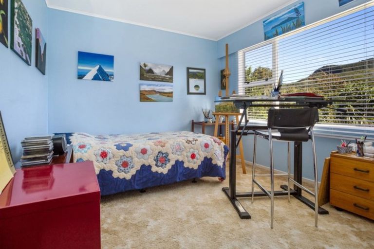 Photo of property in 55 Saint Johns Terrace, Tawa, Wellington, 5028