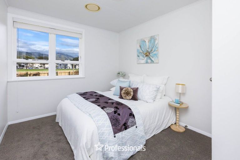 Photo of property in 52 Mary Crescent, Elderslea, Upper Hutt, 5018