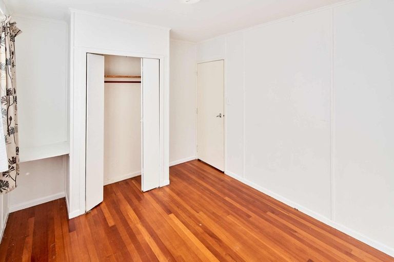 Photo of property in 130 Sievers Grove, Cannons Creek, Porirua, 5024