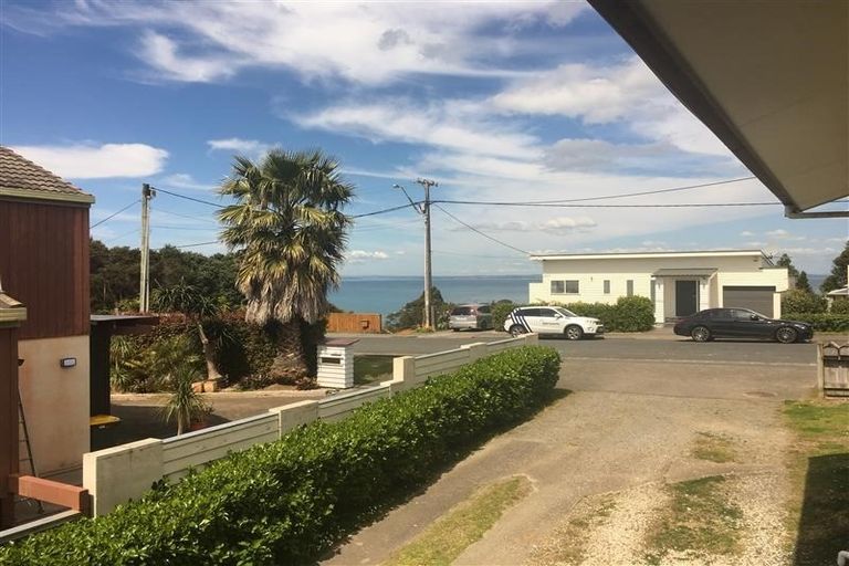 Photo of property in 85 Wade River Road, Stanmore Bay, Whangaparaoa, 0932