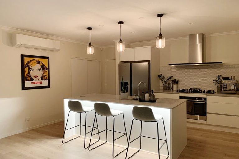 Photo of property in 34 Waituarua Drive, Takanini, 2112