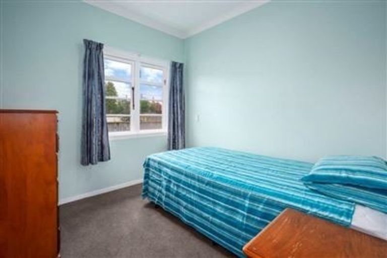 Photo of property in 46 Kirk Street, Otaki, 5512