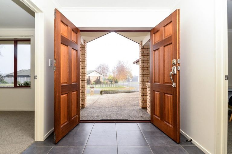 Photo of property in 1 Farleigh Close, Huntington, Hamilton, 3210