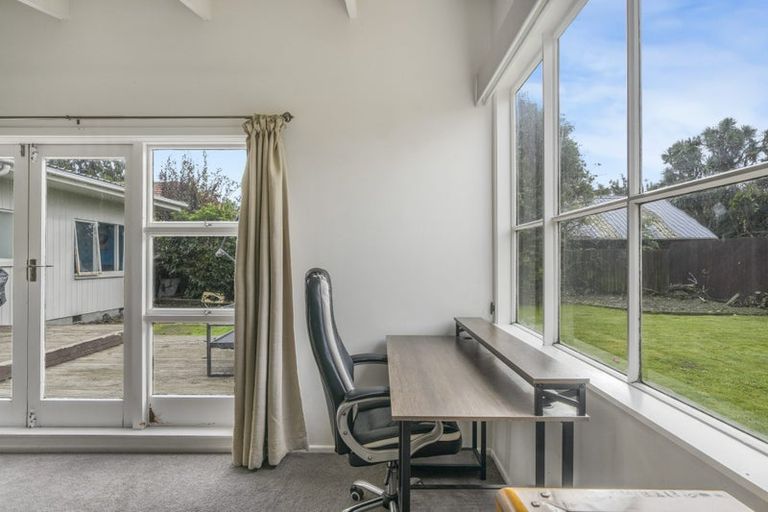 Photo of property in 182 Main North Road, Redwood, Christchurch, 8051