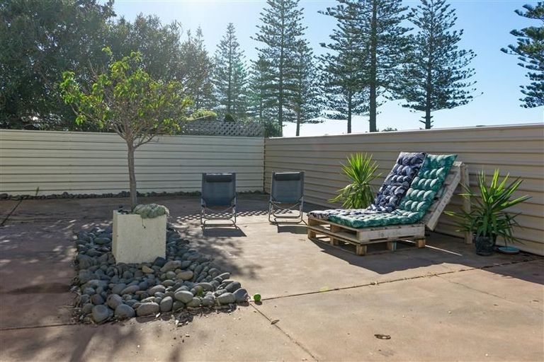 Photo of property in 100 Te Awa Avenue, Te Awa, Napier, 4110