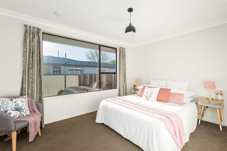 Photo of property in 1/156 Hendersons Road, Hoon Hay, Christchurch, 8025