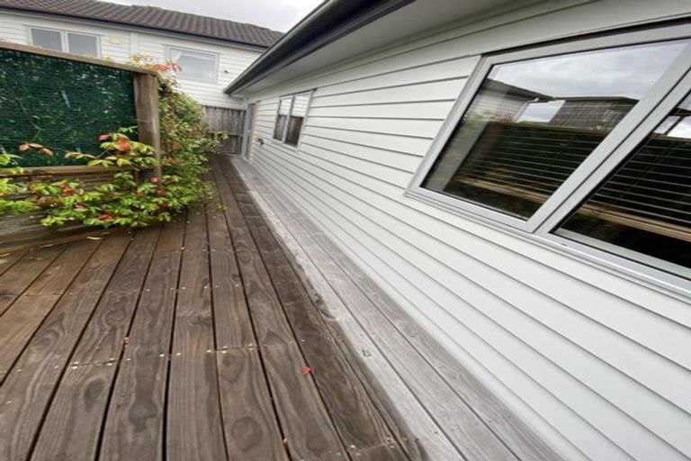 Photo of property in 13 Ballyward Close, East Tamaki, Auckland, 2013