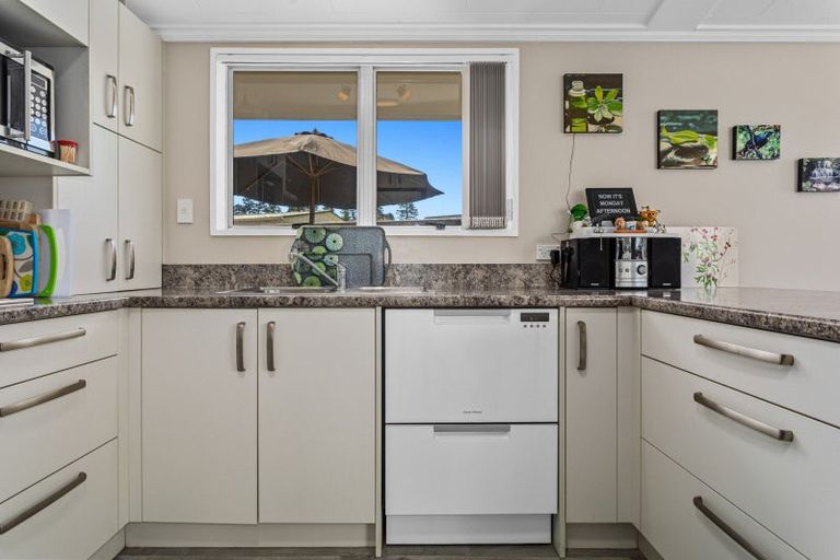 Photo of property in 25 Puriri Crescent, Edgecumbe, 3120