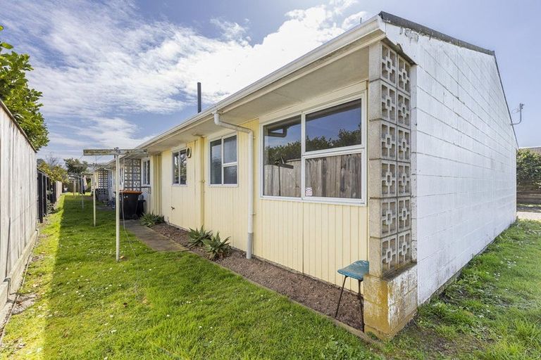 Photo of property in 4/10 Kowhai Avenue, Takaro, Palmerston North, 4410