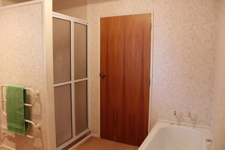 Photo of property in 29 Home Street, Winton, 9720