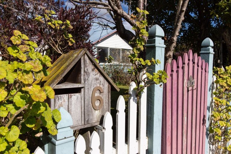 Photo of property in 6 Waterloo Street, Dannevirke, 4930