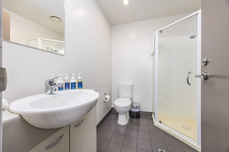 Photo of property in Proximity Apartments, 405/17 Osterley Way, Manukau, Auckland, 2104