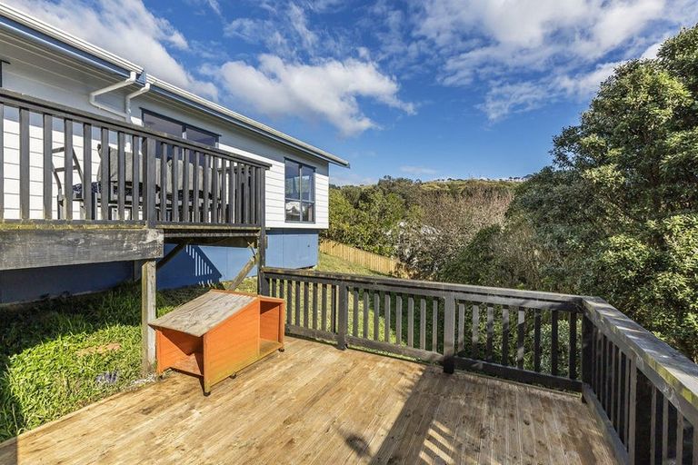 Photo of property in 32 Northumberland Street, Cannons Creek, Porirua, 5024