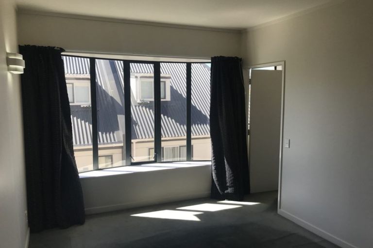 Photo of property in 566m Adelaide Road, Berhampore, Wellington, 6023