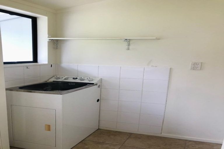 Photo of property in 26 Bronzewing Terrace, Unsworth Heights, Auckland, 0632