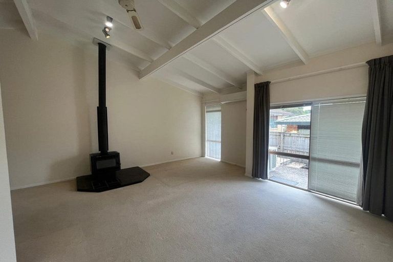 Photo of property in 2/40 Bodi Place, Te Atatu South, Auckland, 0610