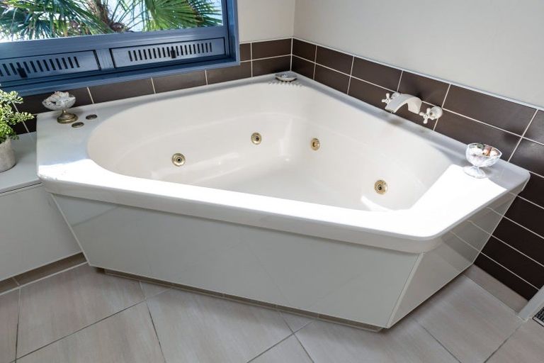 Photo of property in 8 Marina View, Waikawa, Picton, 7281