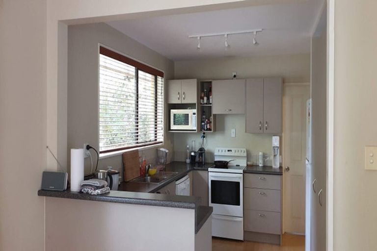 Photo of property in 15 Highland Place, Avonhead, Christchurch, 8042