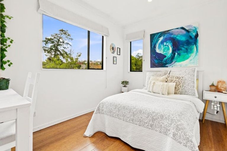 Photo of property in 12b Kimberly Grove, Greenhithe, Auckland, 0632