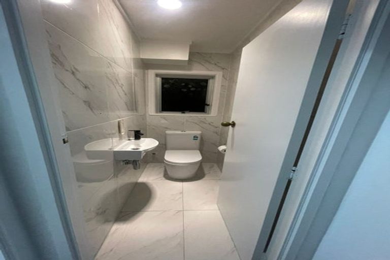 Photo of property in 142a Golf Road, Titirangi, Auckland, 0600