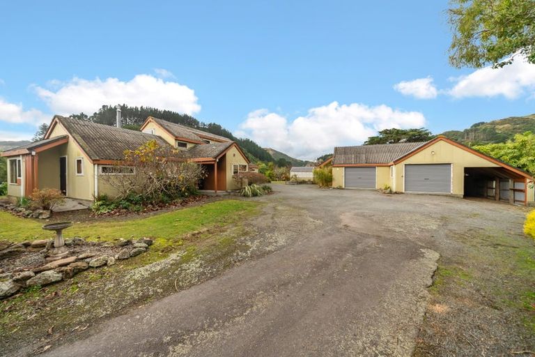 Photo of property in 8 Ahoroa Road, Judgeford, Porirua, 5381