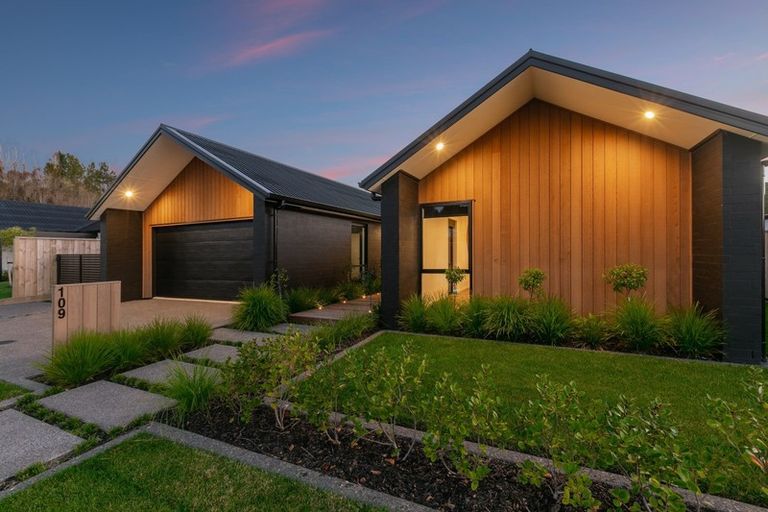 Photo of property in 109 Whakaturou Crescent, Pyes Pa, Tauranga, 3112