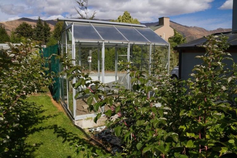 Photo of property in 22 Tenby Street, Wanaka, 9305