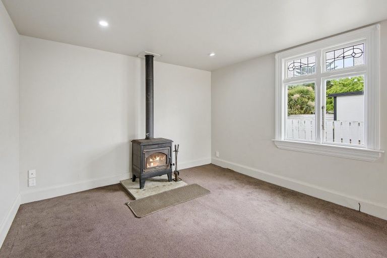Photo of property in 3 Queen Street, Coalgate, 7673