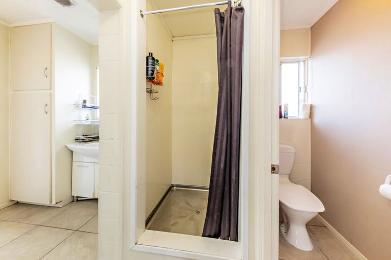 Photo of property in 4/29 South Street, Papakura, 2110