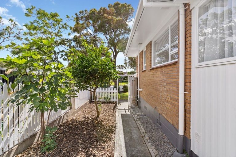 Photo of property in 1/38 Ballater Place, Highland Park, Auckland, 2010