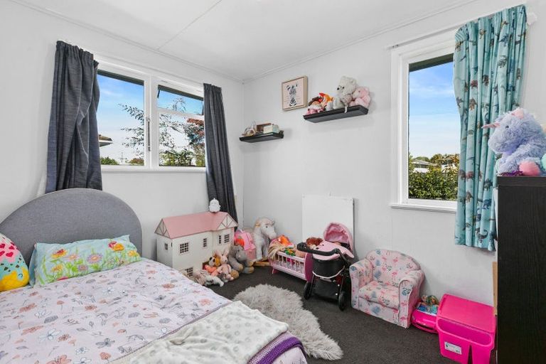 Photo of property in 30 Bibby Street, Waipawa, 4210