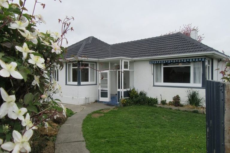 Photo of property in 61 Rhodes Street, Waimate, 7924