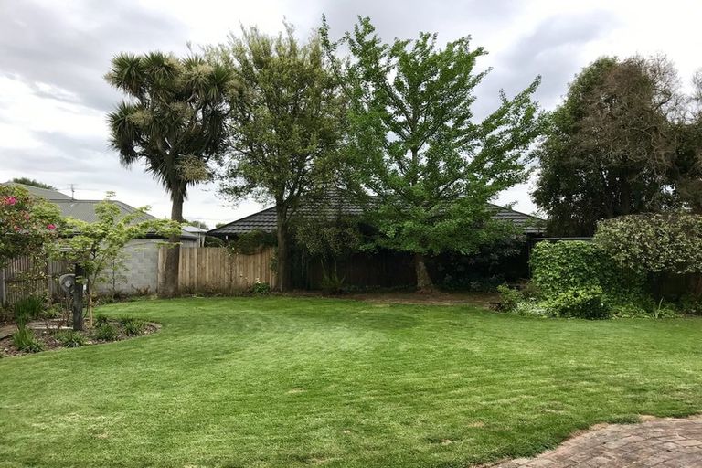 Photo of property in 35 Roberta Drive, Somerfield, Christchurch, 8024