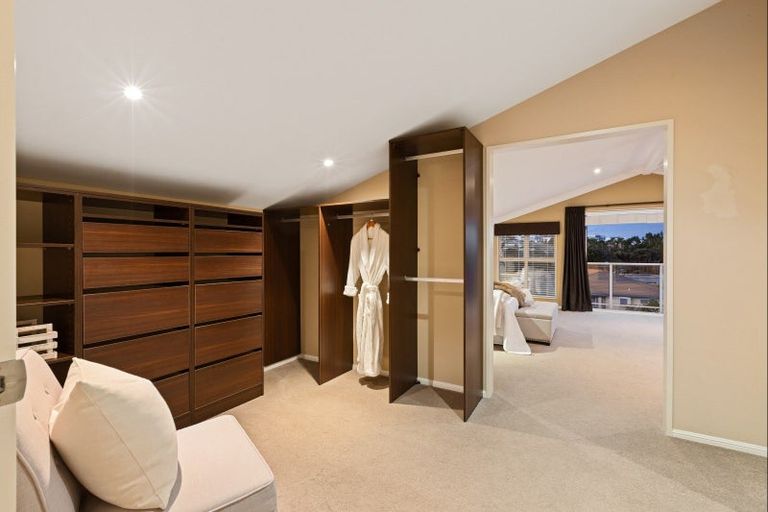 Photo of property in 52 Grovenor Drive, Orewa, 0931