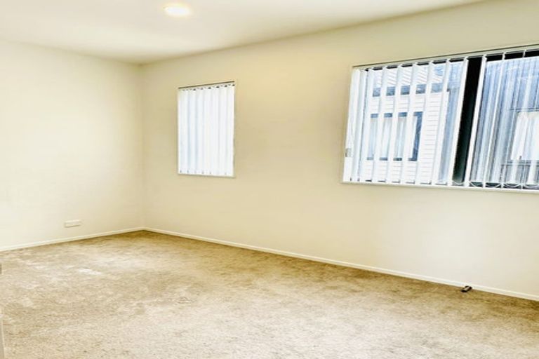 Photo of property in 51b Glendene Avenue, Glendene, Auckland, 0602