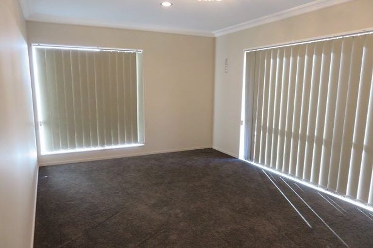 Photo of property in 12 Bonny Crescent, Massey, Auckland, 0614