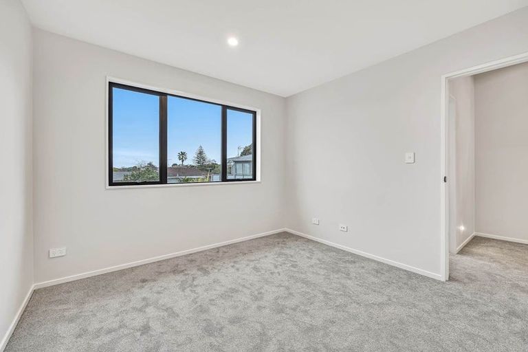Photo of property in 29d Rotoiti Avenue, Pakuranga Heights, Auckland, 2010