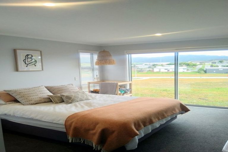 Photo of property in 28b Marram Place, Mangawhai Heads, Mangawhai, 0505