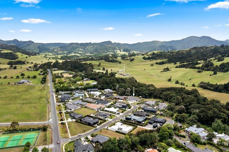 Photo of property in 28 Awanui Crescent, Matakana, Warkworth, 0985