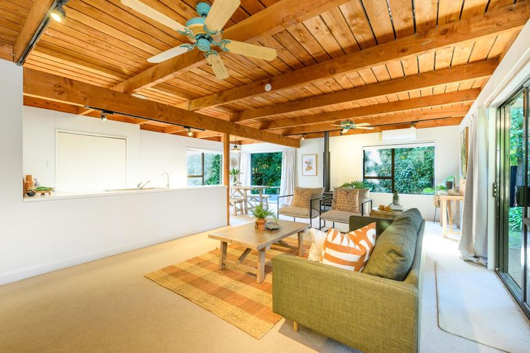 Photo of property in 6 Lincoln Street, Ashhurst, 4810