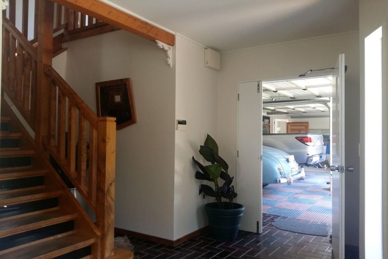 Photo of property in 90 Tawhai Street, Stokes Valley, Lower Hutt, 5019