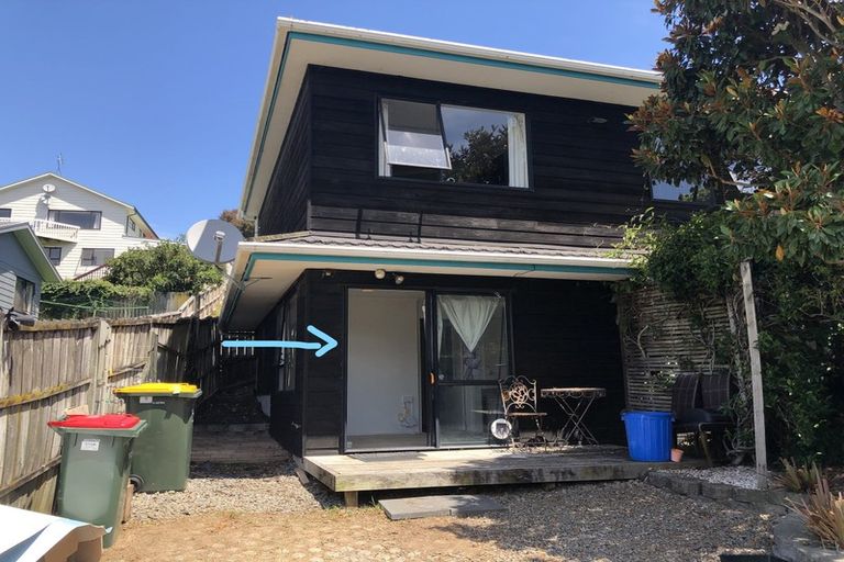 Photo of property in 1/13a Kitewao Street, Northcote, Auckland, 0627