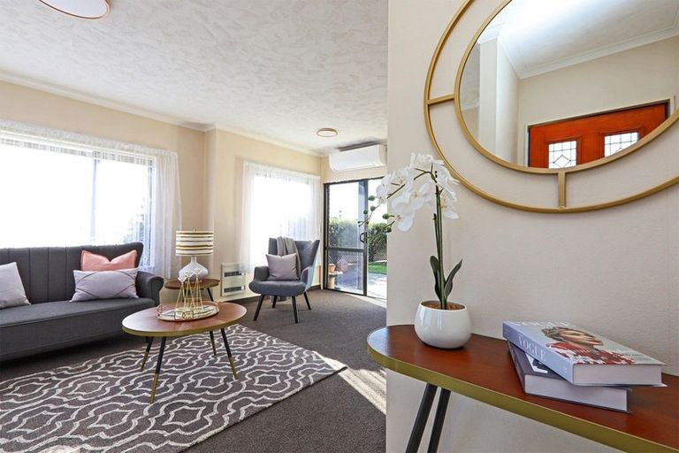 Photo of property in 3 Beaufort Place, Taradale, Napier, 4112