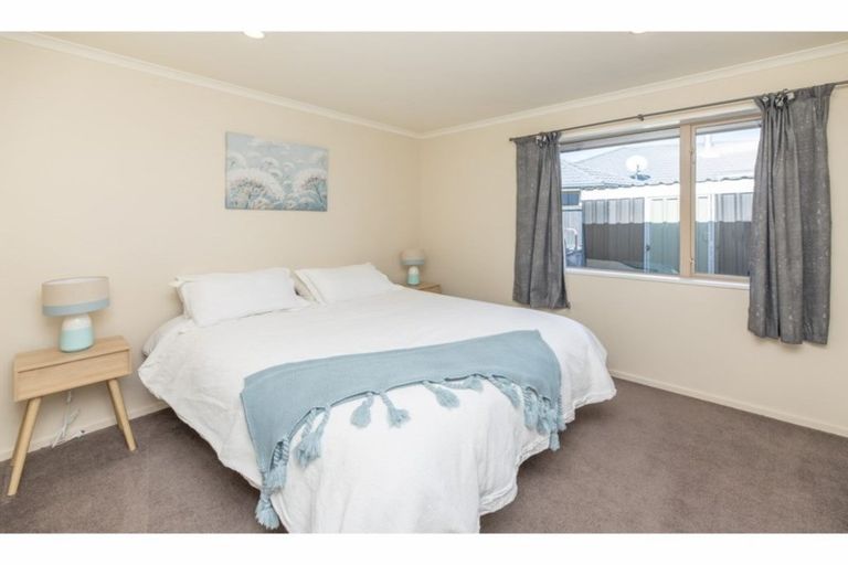 Photo of property in 13 Parkinson Place, Woodend, 7610