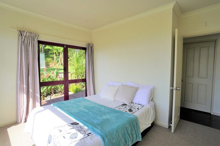 Photo of property in 30 Beach Road, Onerahi, Whangarei, 0110