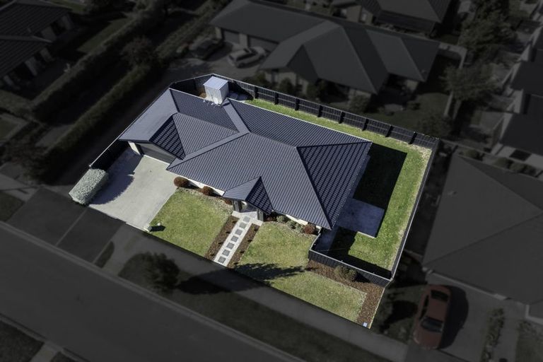 Photo of property in 74a Shillingford Boulevard, Rolleston, 7615