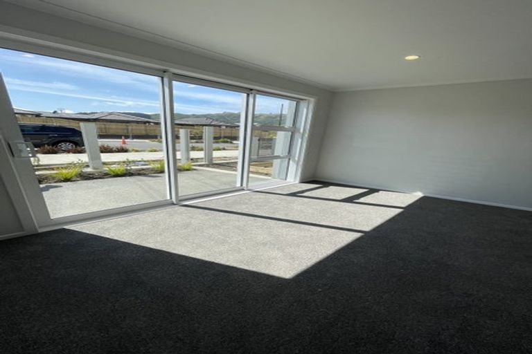 Photo of property in 20 Bluff Road, Kenepuru, Porirua, 5022