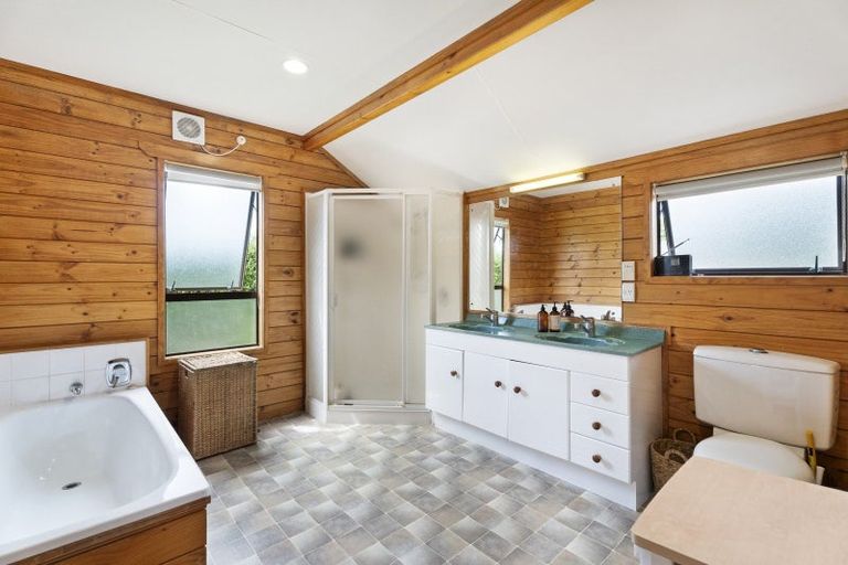 Photo of property in 16 Colchester Avenue, Glendowie, Auckland, 1071