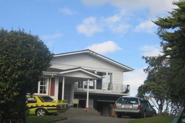 Photo of property in 35 Pekanga Road, Normandale, Lower Hutt, 5010