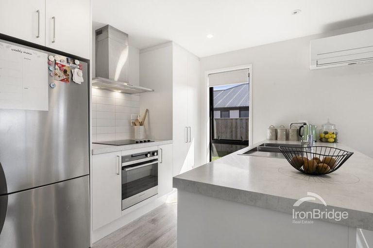 Photo of property in 15 Woodford Avenue, Woodend, 7610